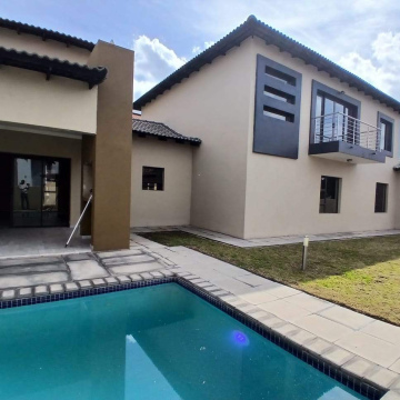 7 Bedroom House for sale in Savannah Country Estate